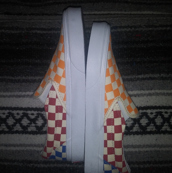 1 LEFT🆕Vans | Classic Slip-On Checkerboard Shoes Multi Color -Red Blue & Orange - Picture 6 of 12